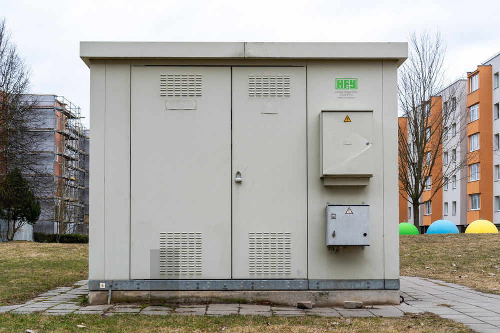 A subestação pré-fabricada com o Switchgear e o transformador da tensão de sistema 12kV pré-fabricou a subestação móvel compacta fornecedor